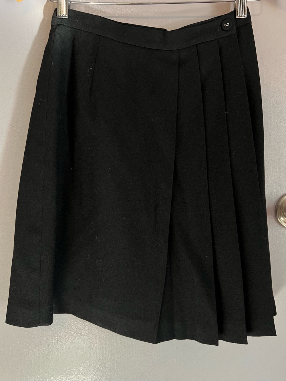 Anne Klein Pure Wool A-Line Skirt in Black Size 4 NWT